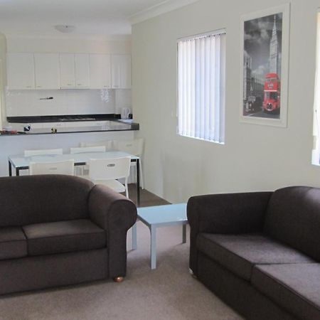 Parkside Apartments Parramatta Сидни Екстериор снимка