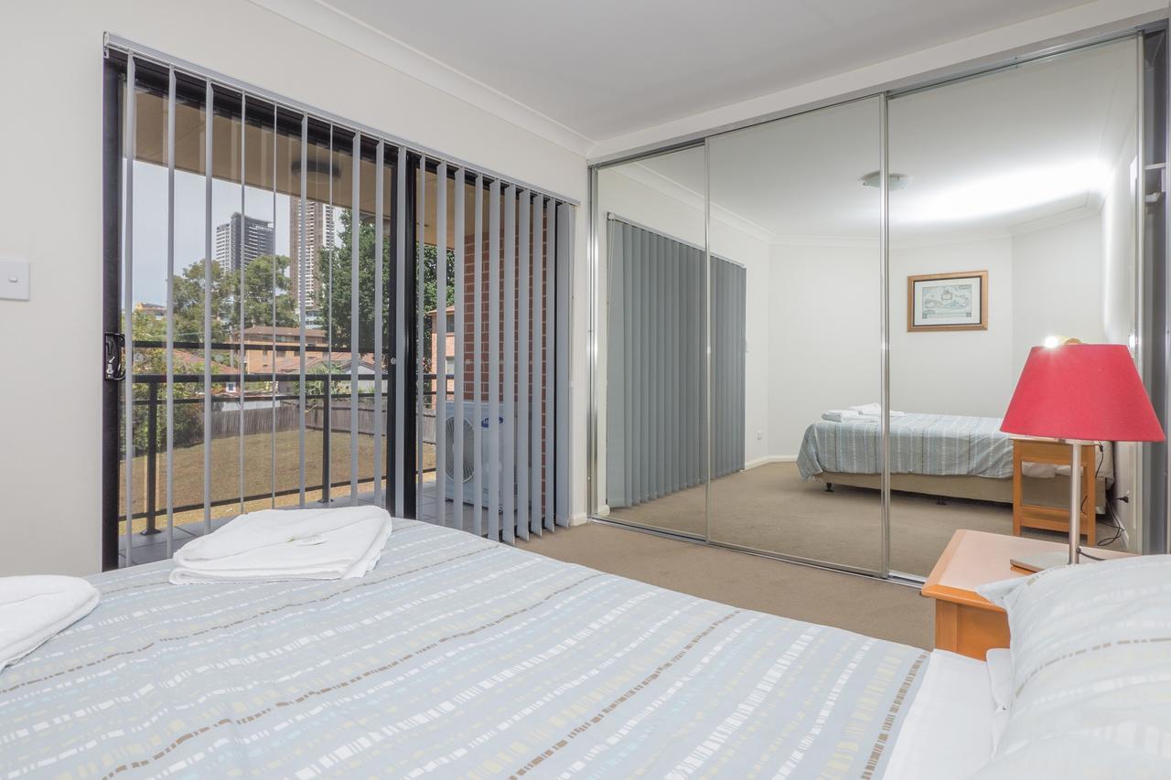 Parkside Apartments Parramatta Сидни Екстериор снимка